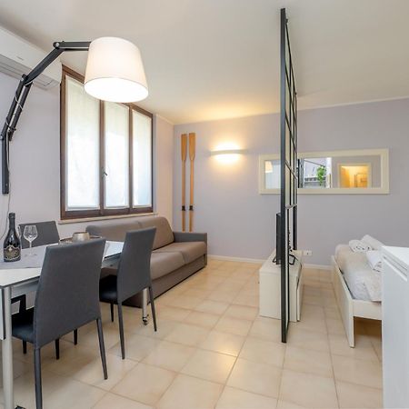 Casa Lugana 9 - Monolocale Con Piscina Fronte Lago Сирмионе Экстерьер фото