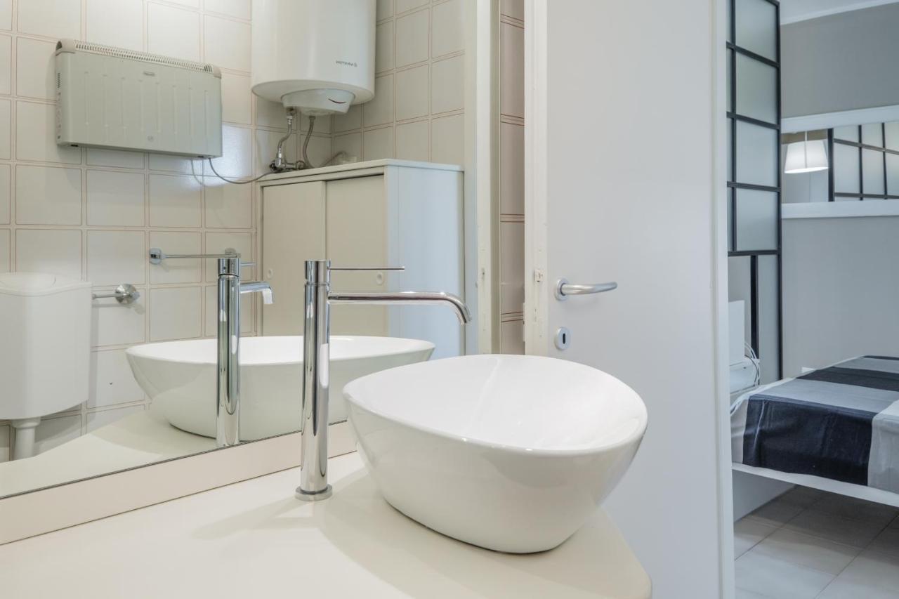 Casa Lugana 9 - Monolocale Con Piscina Fronte Lago Сирмионе Экстерьер фото