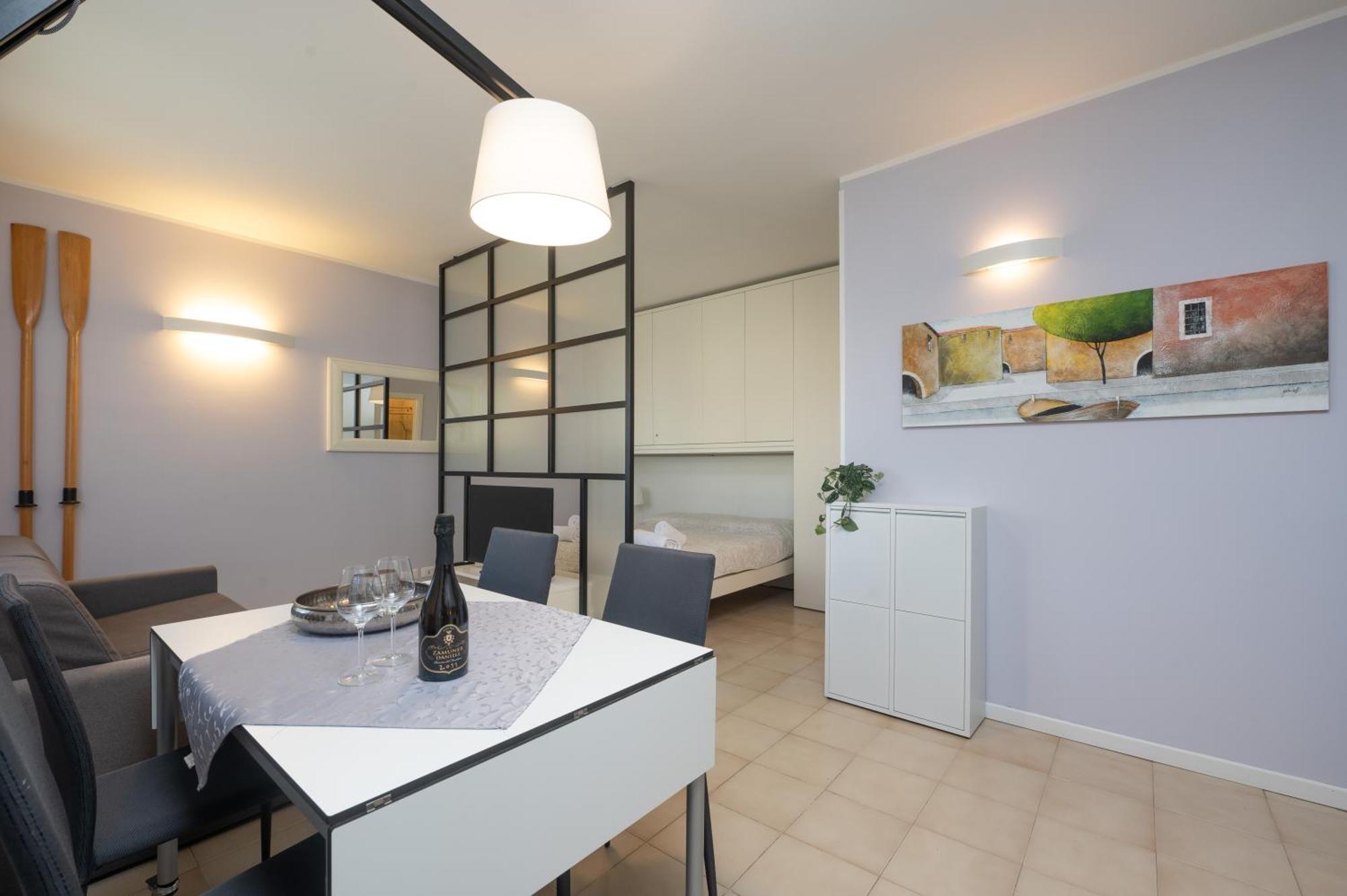 Casa Lugana 9 - Monolocale Con Piscina Fronte Lago Сирмионе Экстерьер фото