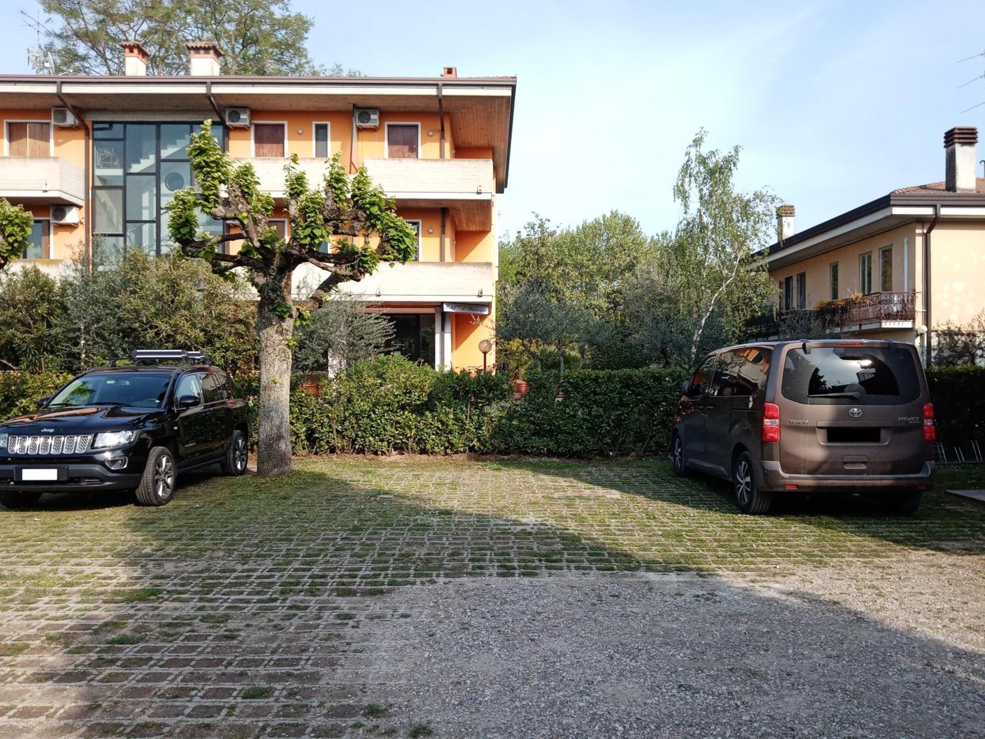 Casa Lugana 9 - Monolocale Con Piscina Fronte Lago Сирмионе Экстерьер фото